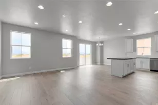 2254 N Hooded Crane Dr, Clinton, UT 84015 - Photo 10