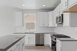 2254 N Hooded Crane Dr, Clinton, UT 84015 - Photo 14
