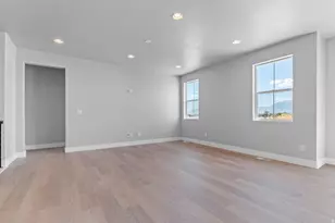 2246 N Hooded Crane Dr, Clinton, UT 84015 - Photo 12