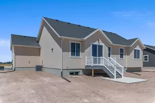 2246 N Hooded Crane Dr, Clinton, UT 84015 - Photo 4