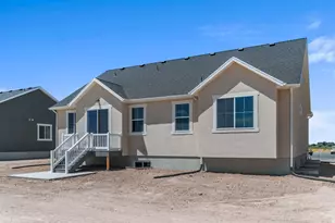 2246 N Hooded Crane Dr, Clinton, UT 84015 - Photo 6
