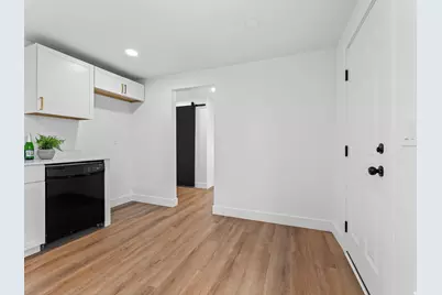 5245 S 900 E, Murray, UT 84117 - Photo 10