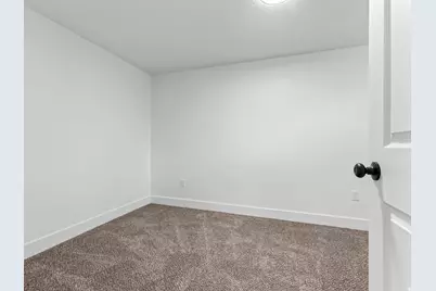 5245 S 900 E, Murray, UT 84117 - Photo 26