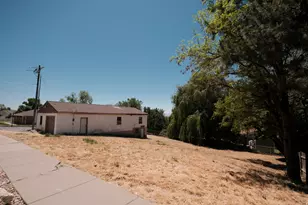 161 E Kambouris Ln, Farmington, UT 84025 - Photo 1