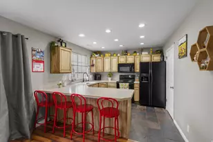 1032 Sara Ln, Ogden, UT 84404 - Photo 8