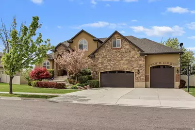 1335 W 3100 N, Pleasant View, UT 84414 - Photo 2