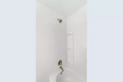 2600 N Hill Field Rd #103A, Layton, UT 84041 - Photo 16