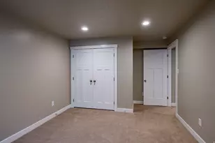 1739 E Holladay Hill Ln N, Holladay, UT 84124 - Photo 26