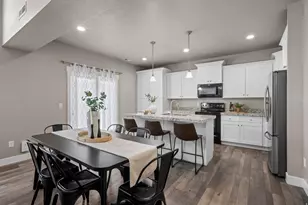 1739 E Holladay Hill Ln S, Holladay, UT 84124 - Photo 8