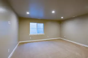 1739 E Holladay Hill Ln N, Holladay, UT 84124 - Photo 22