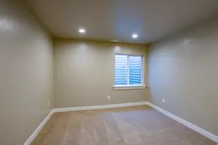 1739 E Holladay Hill Ln S, Holladay, UT 84124 - Photo 24