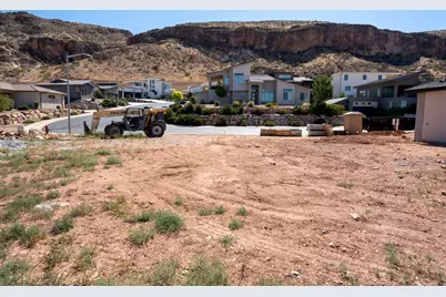 459 N 200 E #5, La Verkin, UT 84745 - Photo 1