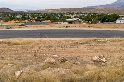 360 N 250 E #16, La Verkin, UT 84745 - Photo 1