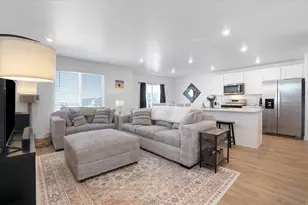 1803 N Patchwork Ave E, Tooele, UT 84074 - Photo 6