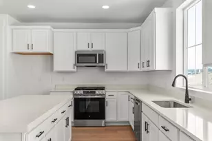8944 S Smoky Holw Rd, West Jordan, UT 84081 - Photo 10