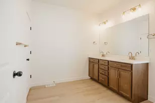 1159 E Blackfeet Dr, Eagle Mountain, UT 84005 - Photo 8