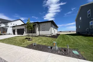 1159 E Blackfeet Dr, Eagle Mountain, UT 84005 - Photo 14