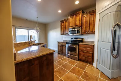 1238 N Baycrest Dr E, Saratoga Springs, UT 84045 - Photo 6