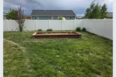 1484 E 480 S, Hyrum, UT 84319 - Photo 14