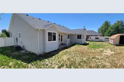 3827 N Adams St E, Eagle Mountain, UT 84013 - Photo 4