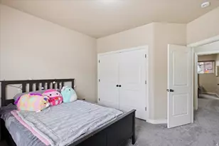 2452 Oak Ln, Layton, UT 84040 - Photo 26