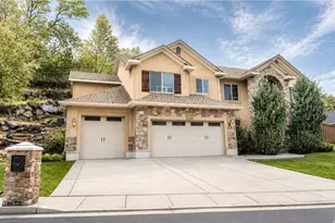 2452 Oak Ln, Layton, UT 84040 - Photo 2