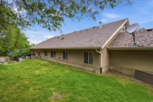 2452 Oak Ln, Layton, UT 84040 - Photo 40