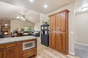 2452 Oak Ln, Layton, UT 84040 - Photo 16