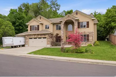 2452 Oak Ln, Layton, UT 84040 - Photo 2