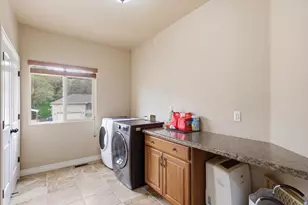 2452 Oak Ln, Layton, UT 84040 - Photo 36