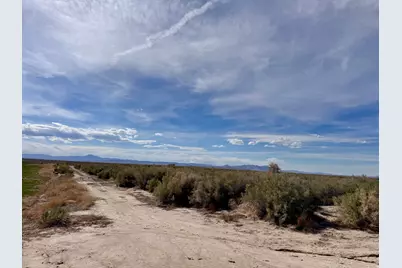 1000 W 1500 N, Hinckley, UT 84635 - Photo 2
