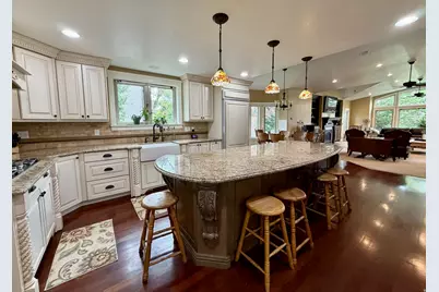 2205 E Sunset Dr, Layton, UT 84040 - Photo 18
