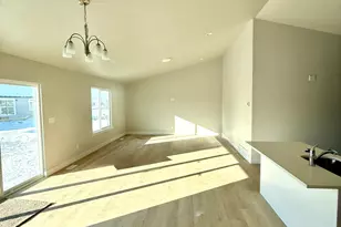 2362 E Yellow Blossom St, Eagle Mountain, UT 84005 - Photo 2