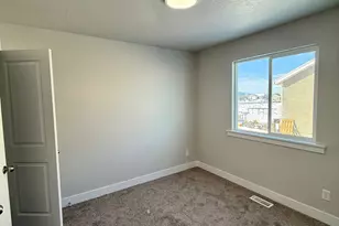 2362 E Yellow Blossom St, Eagle Mountain, UT 84005 - Photo 8