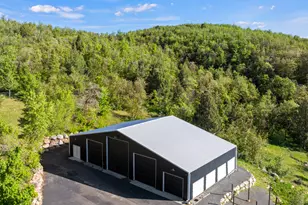 832 N Kelley Dr E, Huntsville, UT 84317 - Photo 4