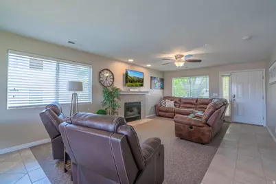 1845 W Canyon View Dr Unit #608, Saint George, UT 84770 - Photo 2