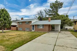 8327 S Romaine Dr, Sandy, UT 84070 - Photo 2
