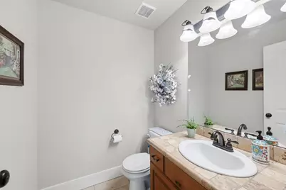 1683 N Main St, Centerville, UT 84014 - Photo 12