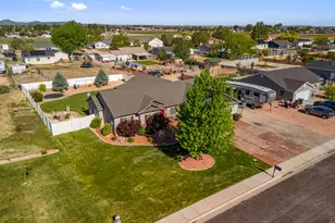 4483 N Prospector Ln, Enoch, UT 84721 - Photo 2