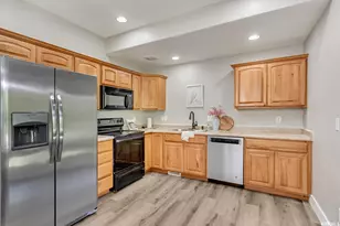10868 S Weiss Dr W, South Jordan, UT 84009 - Photo 6