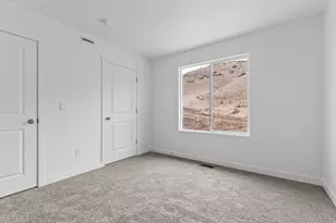 559 E Levengrove Dr, Lehi, UT 84048 - Photo 22