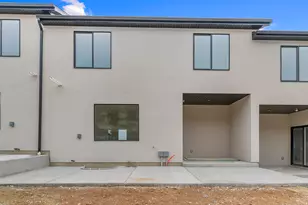 559 E Levengrove Dr, Lehi, UT 84048 - Photo 2