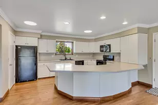 2025 E Hedgewood Ct, Holladay, UT 84121 - Photo 4