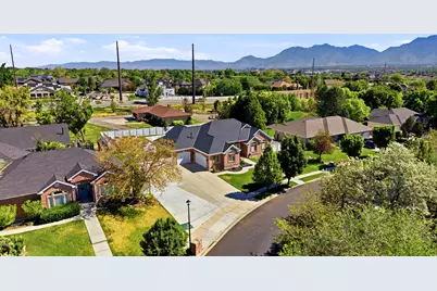 1274 W Chapel Ridge Dr, South Jordan, UT 84095 - Photo 4