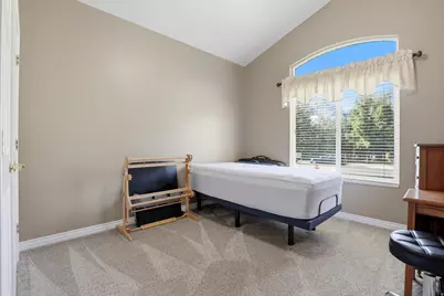 1274 W Chapel Ridge Dr, South Jordan, UT 84095 - Photo 20