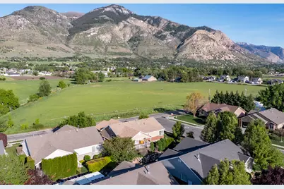 2205 N 600 E, North Ogden, UT 84414 - Photo 2