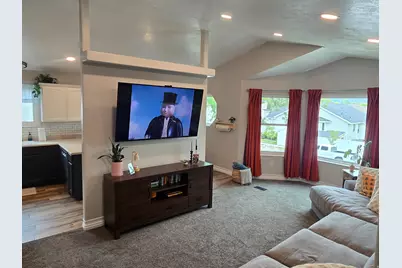 1648 Rockbridge Dr, Layton, UT 84041 - Photo 8