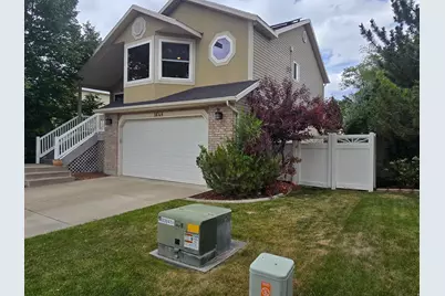 1648 Rockbridge Dr, Layton, UT 84041 - Photo 2