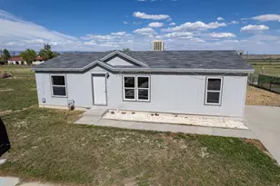 117 S Maple St, Wellington, UT 84542 - Photo 2