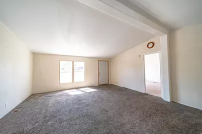 117 S Maple St, Wellington, UT 84542 - Photo 4